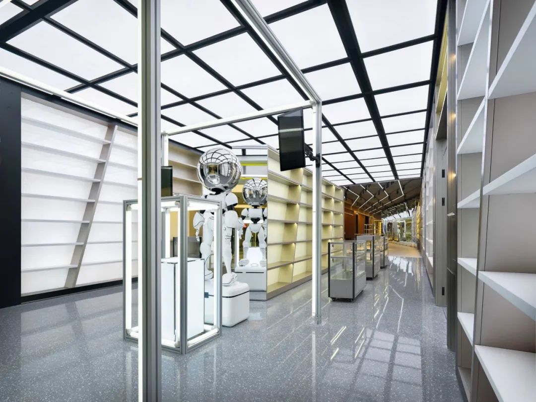 奢华中转站 · 重塑空间与客户价值的现代零售店-42