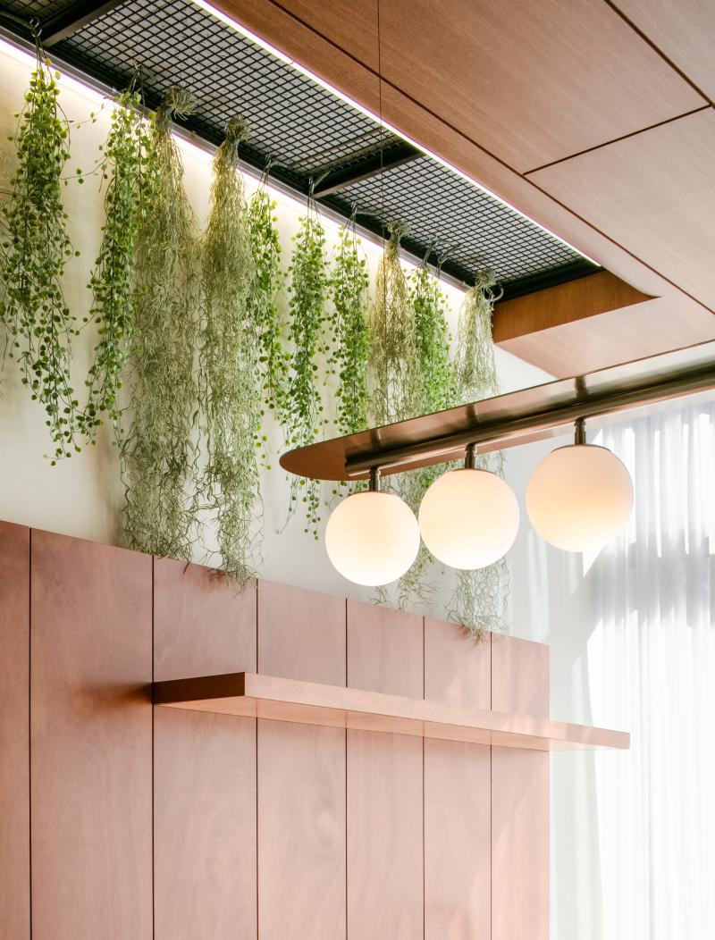 意式风情鲜花服饰店，打造浪漫室内空间-7