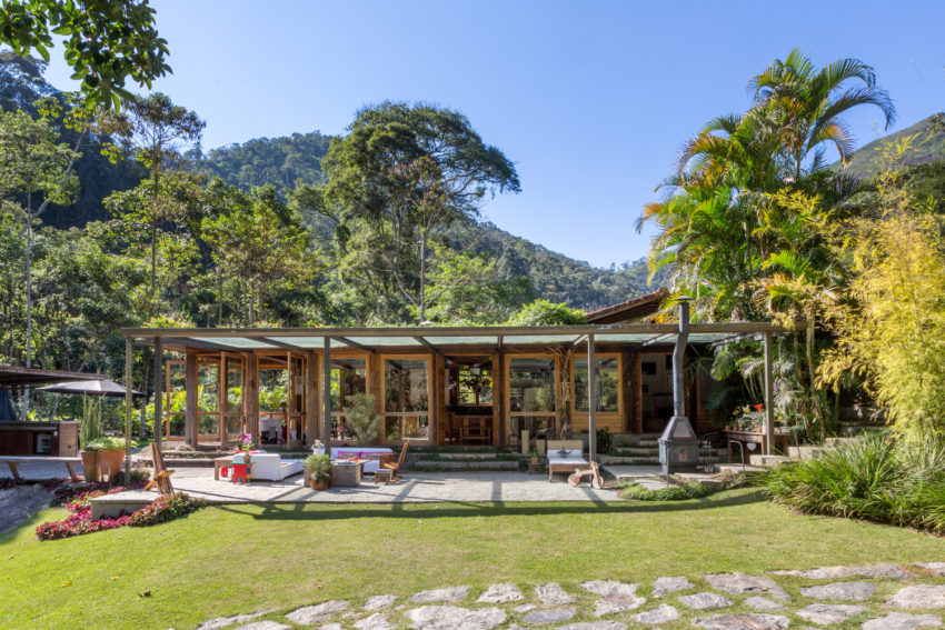 Dreamy Brazilian House in Correas created by Rodrigo Simão Arquitetura as a beautiful escape home 由RodrigoSimmogoArquitura创建的梦幻般的巴西住宅，作为一个美丽的逃离家园-8