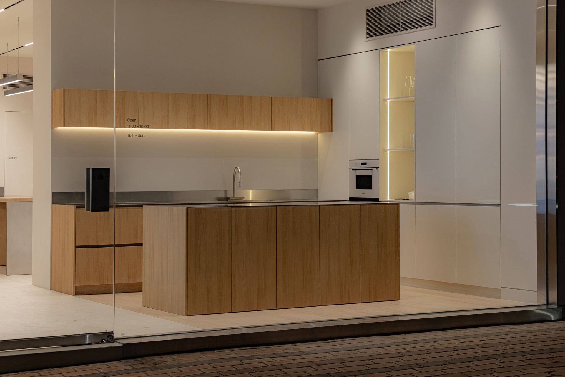 欧好室室内设计（注：Ohouse可能是品牌名，音译为欧好室，这里Interior常见意为室内设计 ，整体推测为相关品牌业务内容，若有更准确背景信息，翻译可能更精准） 丨Docent Design-1