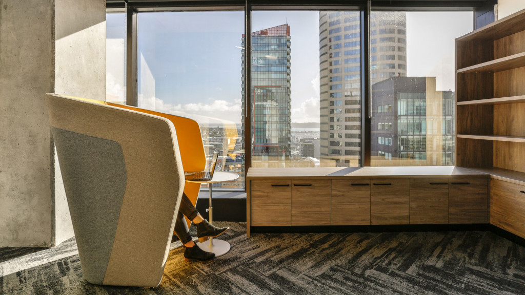 Gensler 助力 QBE 奥克兰新办公室转型,打造活力互动空间-8