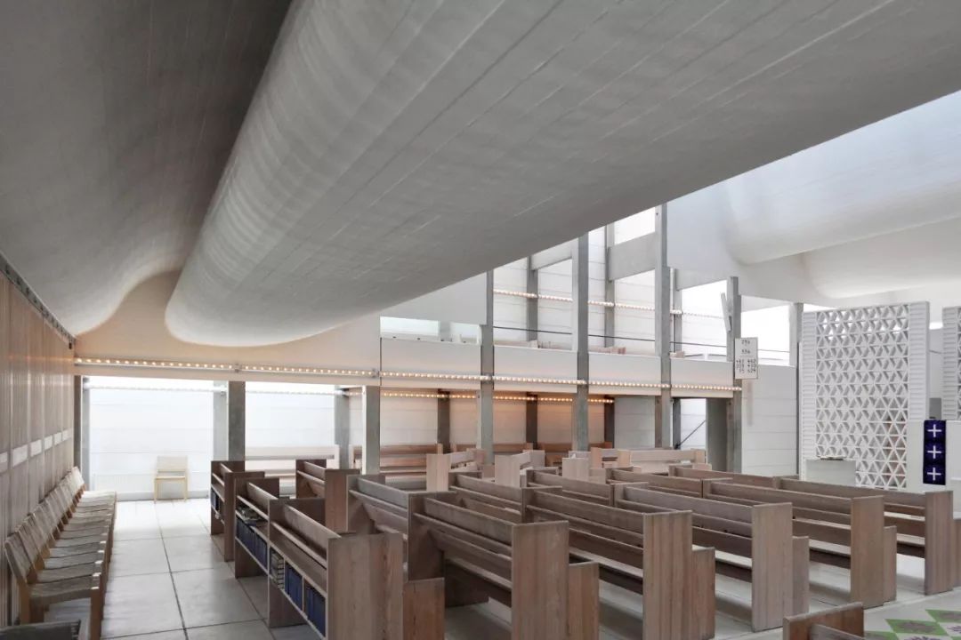 巴格斯韦德教堂 | 伍重的自然与精神空间-49