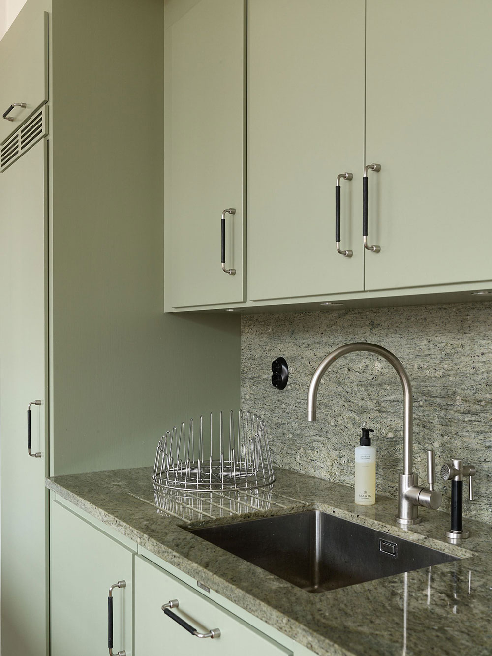 斯德哥尔摩前邮局改造的活力阁楼公寓-11