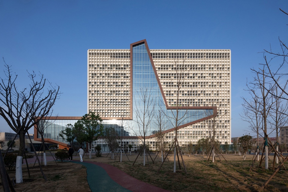 漯河食品职业学院图书信息综合楼消化知识的容器丨中国漯河丨华南理工大学建筑设计研究院有限公司-31