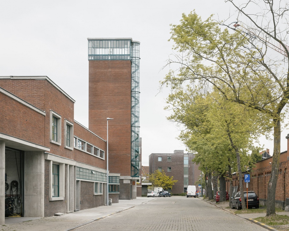 比利时科特赖克老消防站改造丨TRANS architectuur & stedenbouw-3