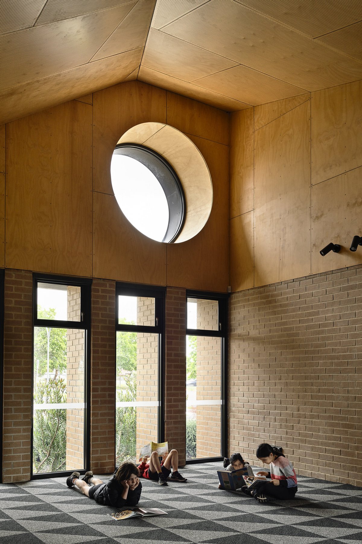 St Kevin's Primary 学校-10