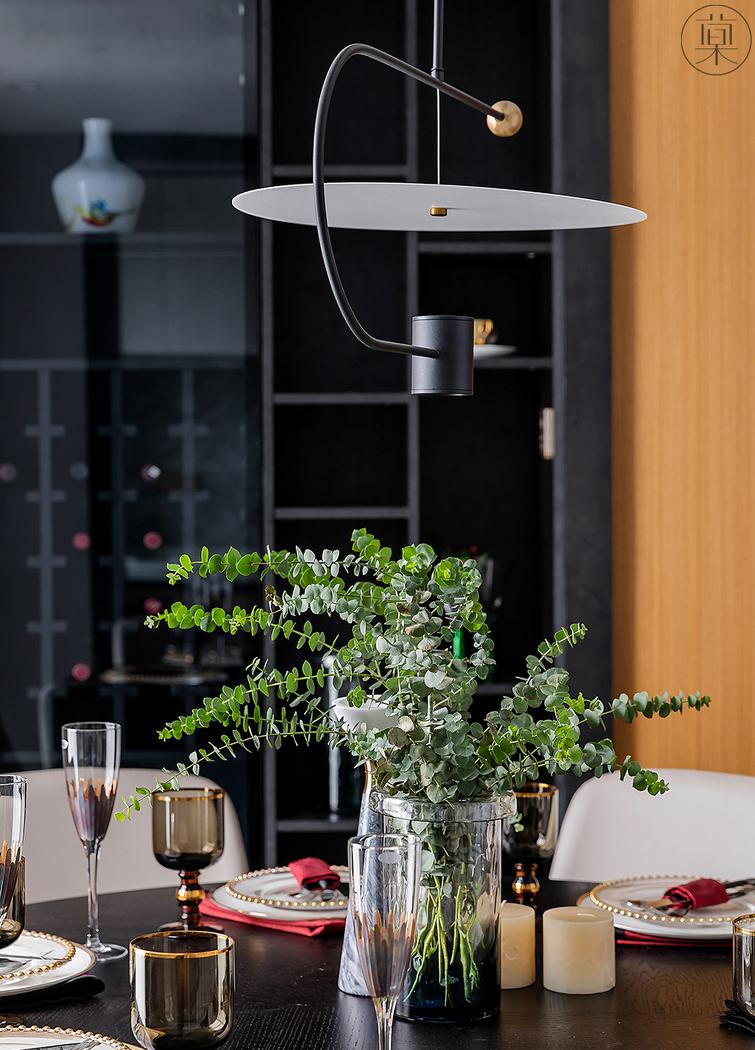 淡雅知性现代风格家-1