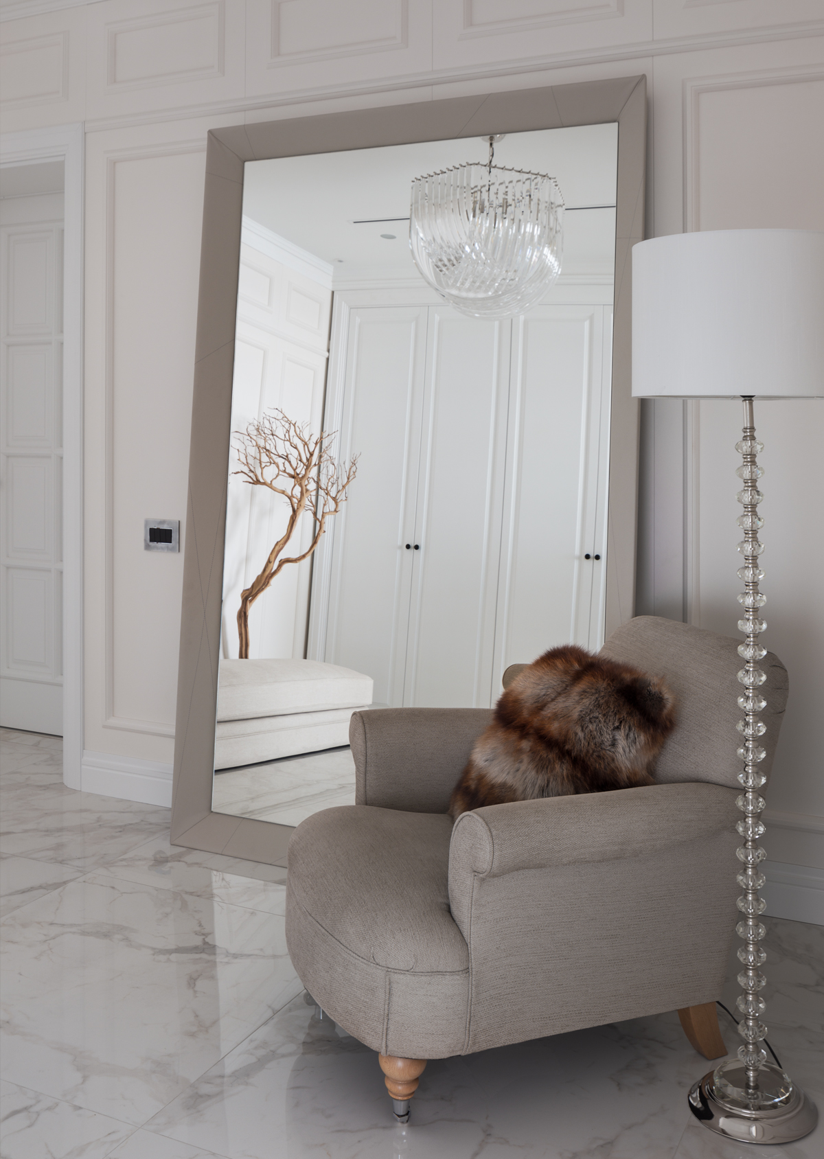 乌克兰河畔优雅经典公寓设计-3