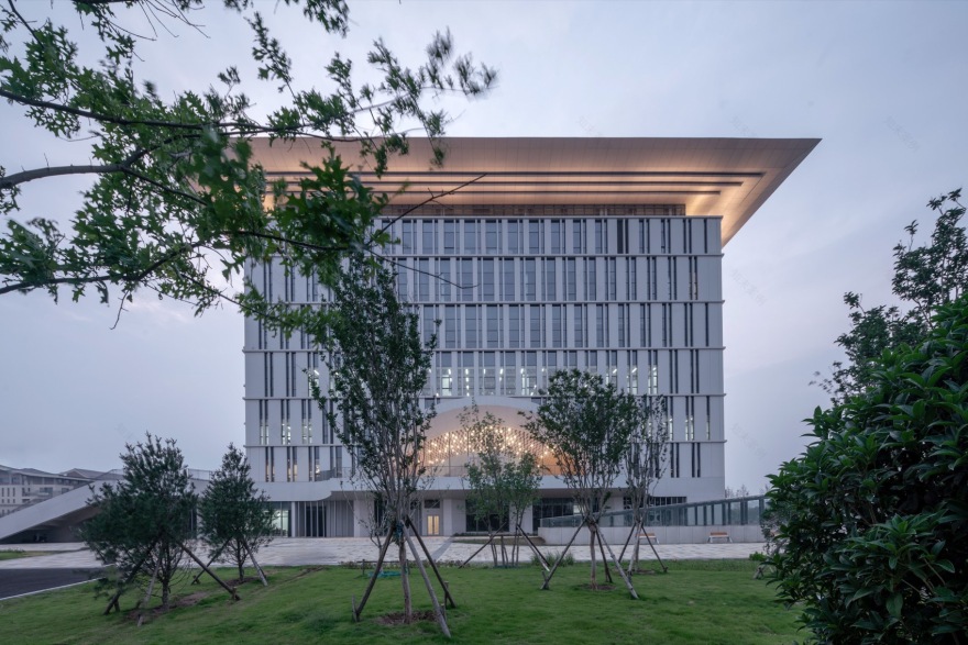 河南信息科技学院图书馆丨中国鹤壁丨同济大学建筑设计研究院(集团)有限公司 四时方院-117