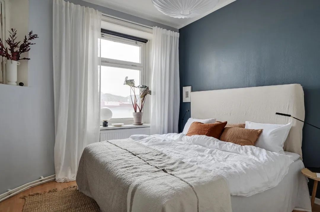 L 型布局厨房搭配小露台的家-30