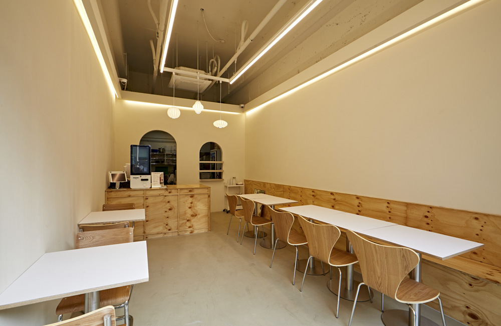 绿色外观的 13 平米小餐馆设计-3