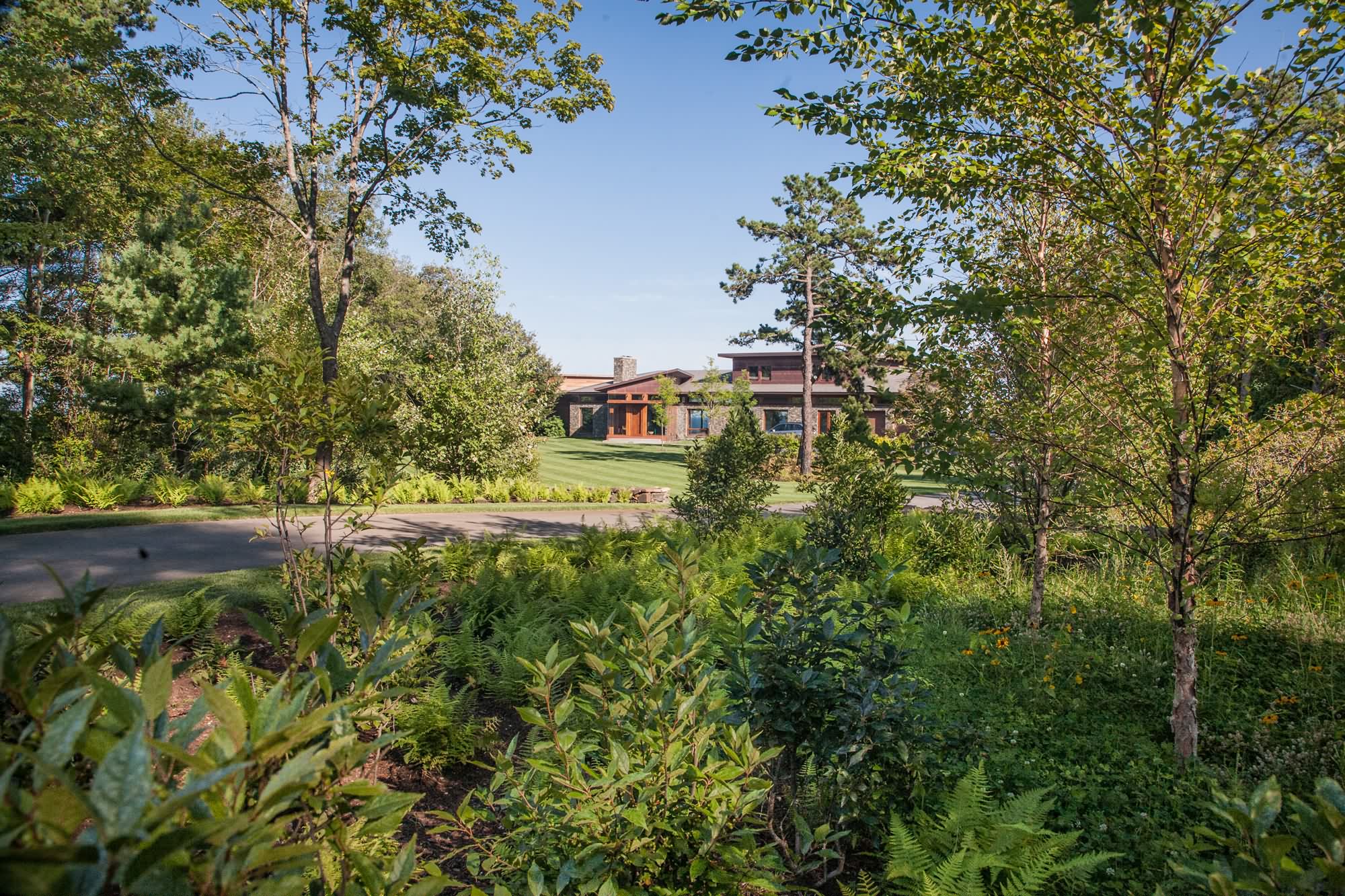 悬崖边的度假别墅丨不详-8