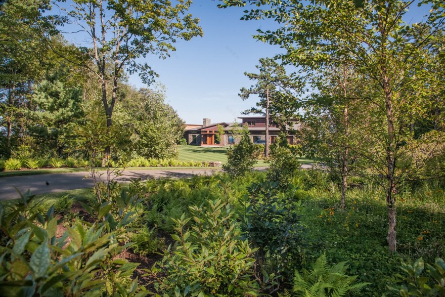 悬崖边的度假别墅丨不详-8