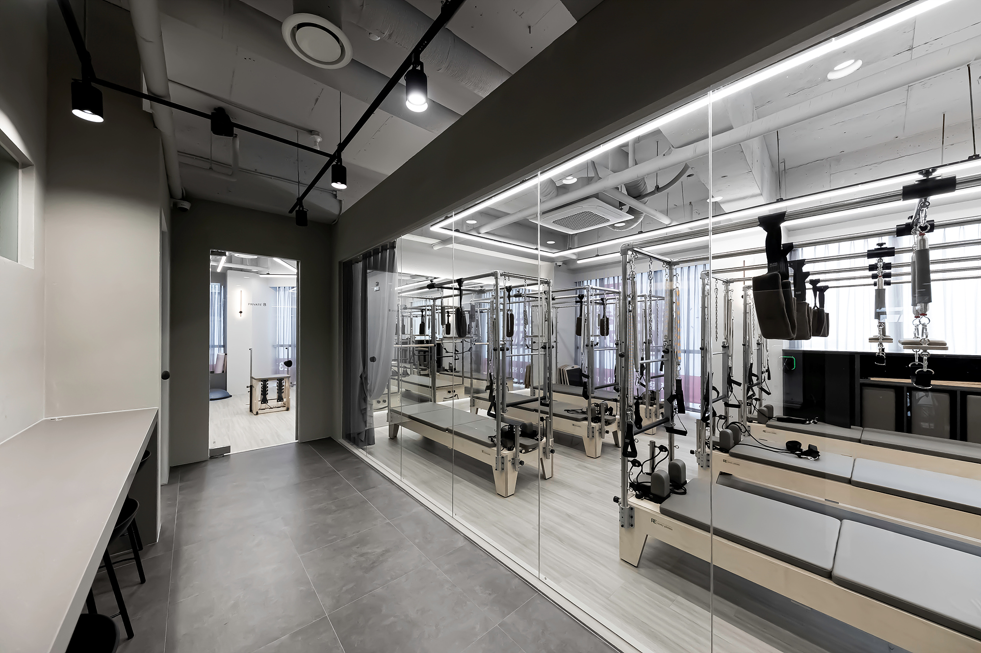 高级灰的 95 平米公寓 | 现代极简风的魅力-16