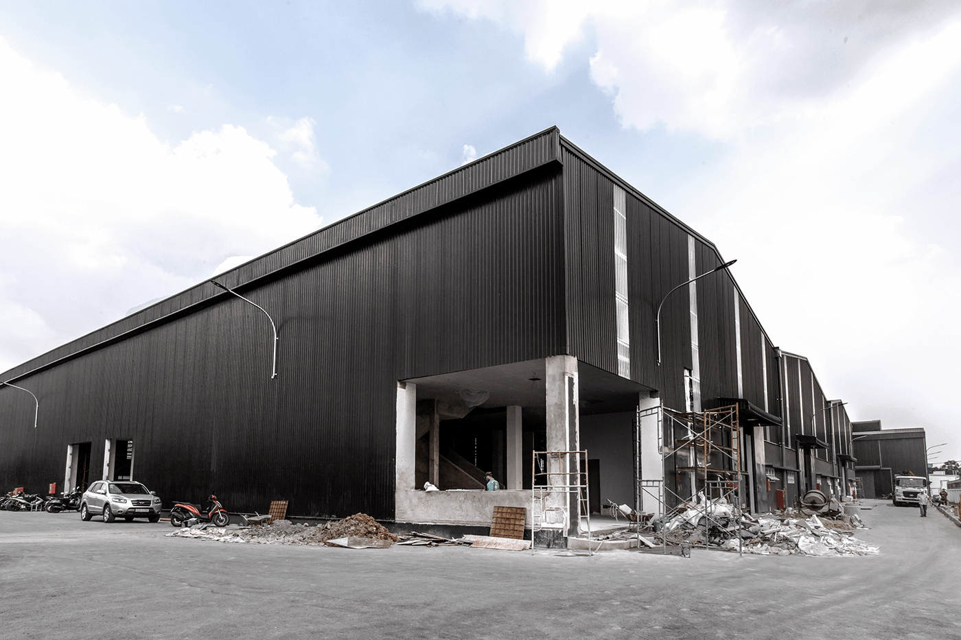 工厂重生 | 打造全球潮牌制造商的 9000 平米宜人工作空间-1