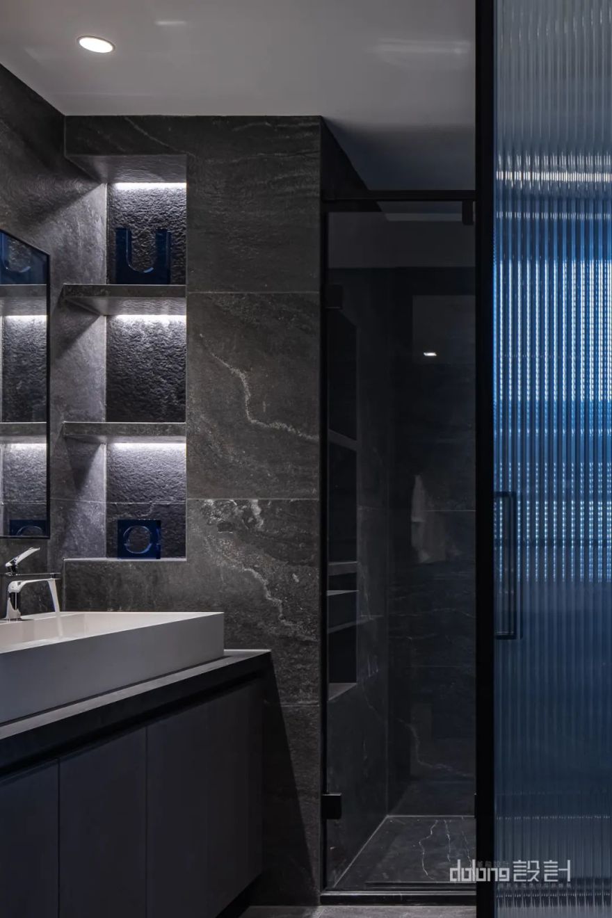 《灰·境》 | 现代简约风打造温馨五口之家-152