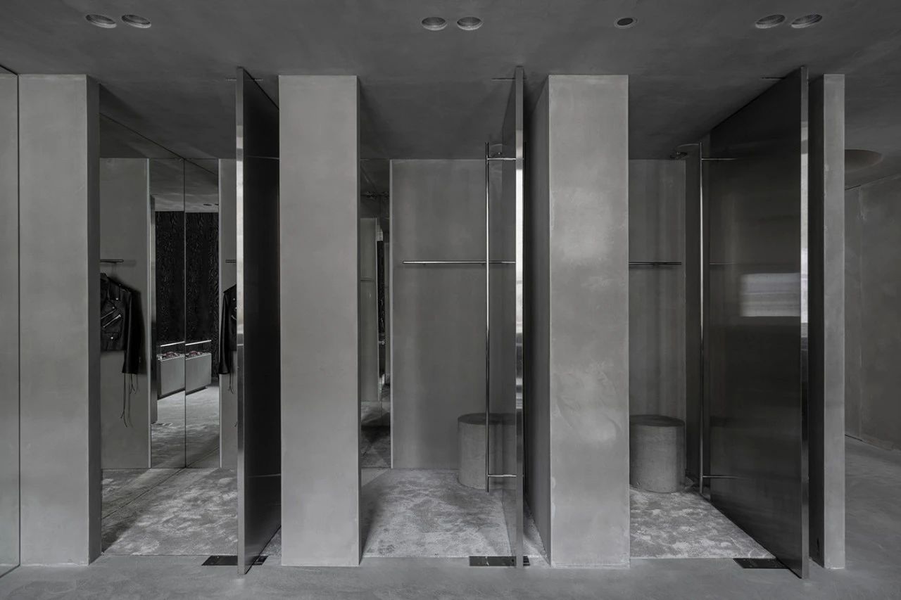 尤利亚波浪商店丨俄罗斯莫斯科丨Roman Gulyaev,Maria Tsakharias-52