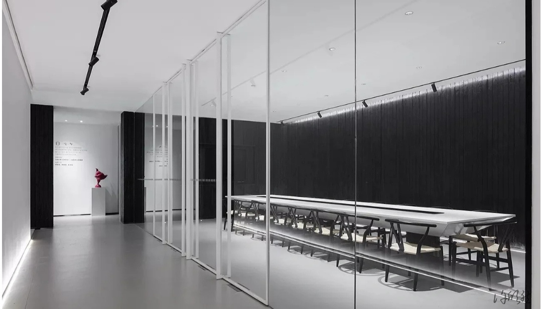 极简主义办公室设计-7