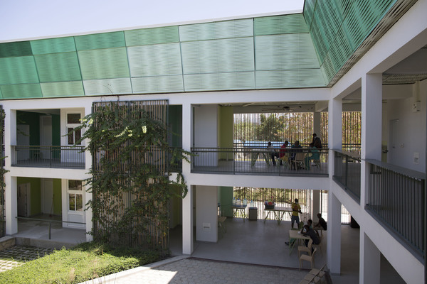 GHESKIO Tuberculosis Hospital / MASS Design Group-28