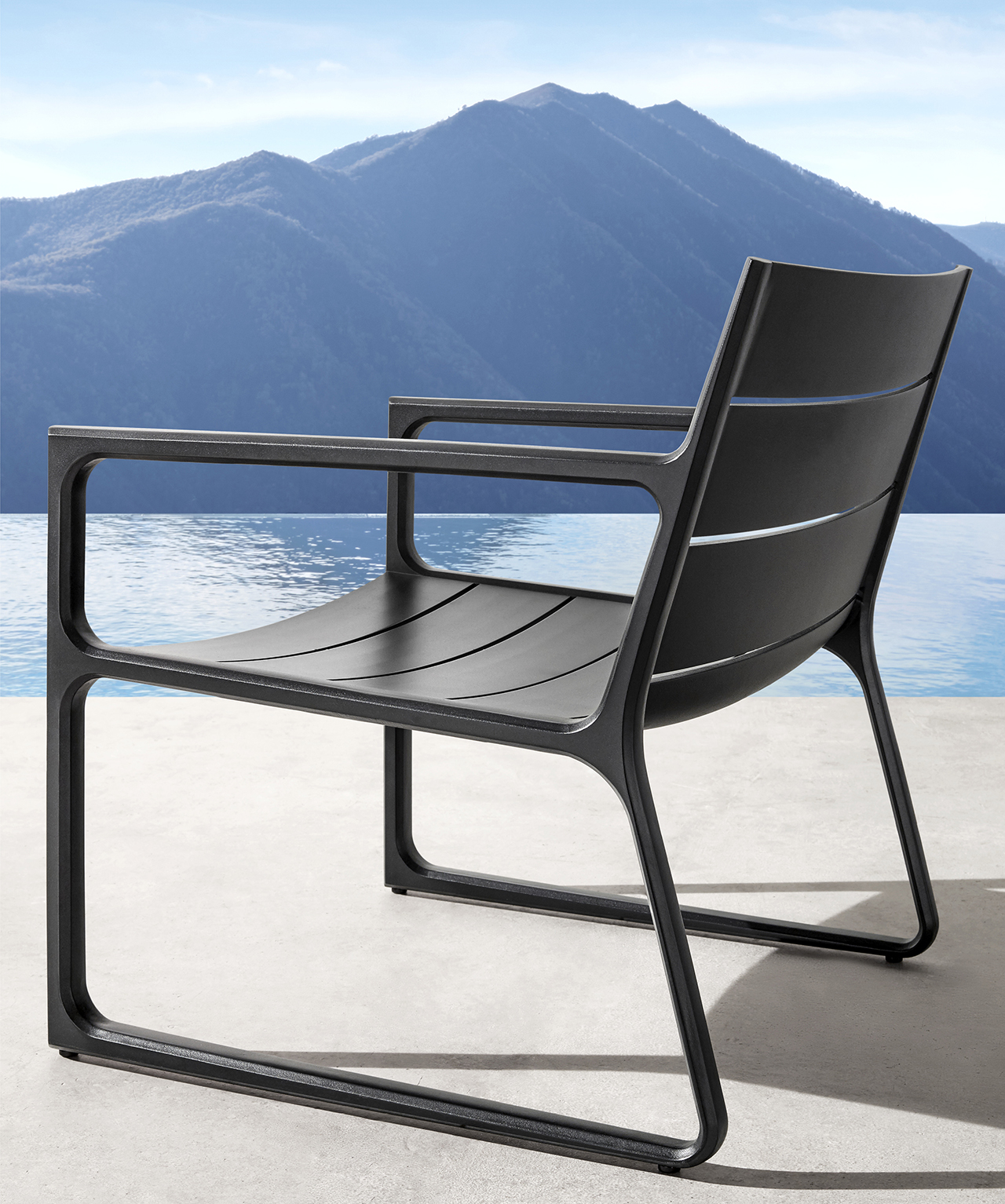 春日户外 | RH Outdoor 与 Brad Ascalon 打造 VIETRI 和 REYES 系列-6