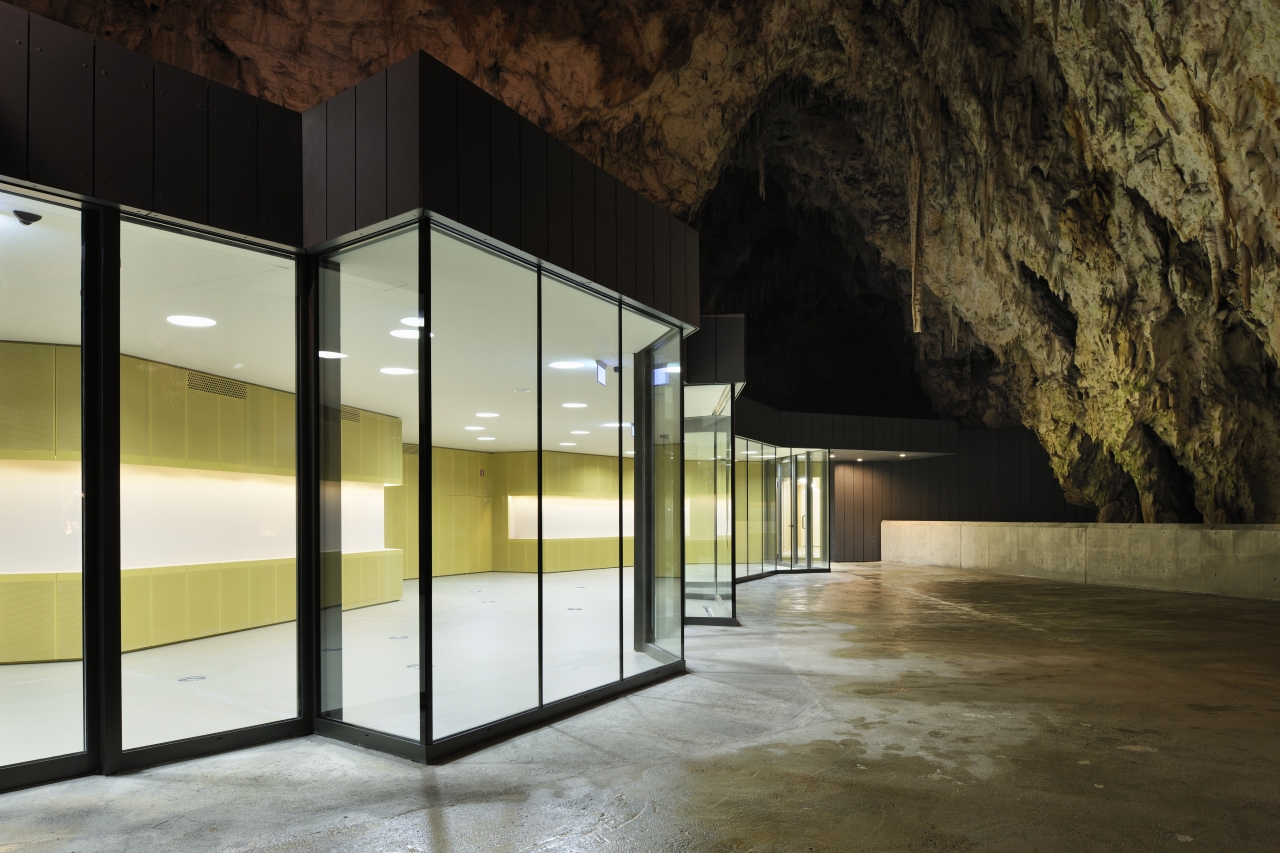 exhibition and retail pavillion in the concert hall in the postojna cave-5