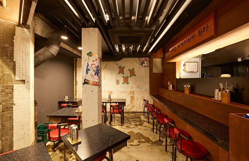 复古 9 平小食堂，重拾现场感的设计佳作-3