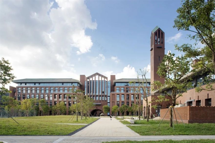 华南理工大学广州国际校区一期工程(公共实验楼)丨中国广州丨华南理工大学建筑设计研究院有限公司-8