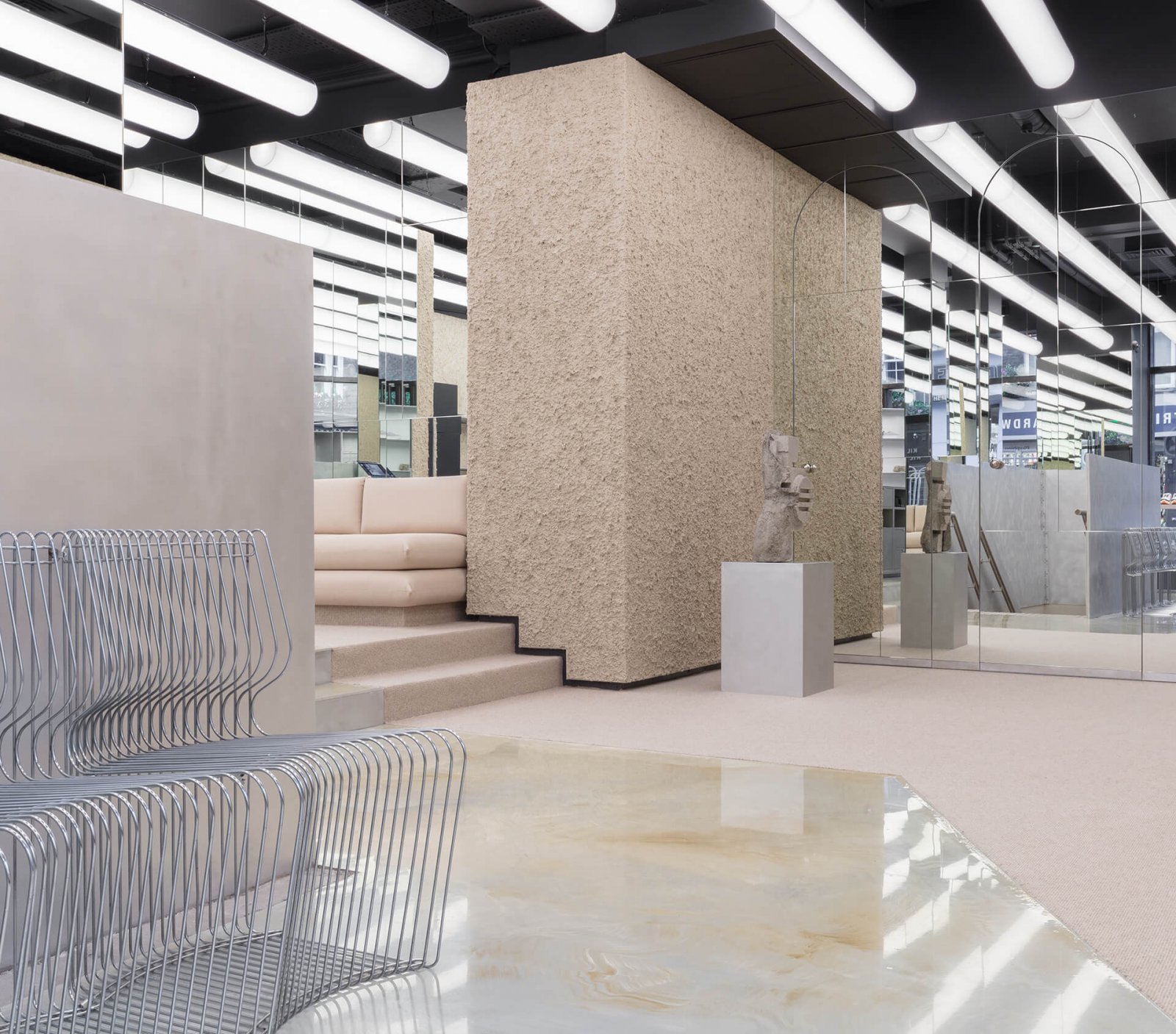 伦敦 Eytys 店铺 | 现代斯堪的纳维亚风混搭米亚克现实主义-6