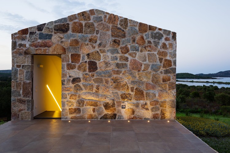 撒丁岛石屋的现代诠释-16