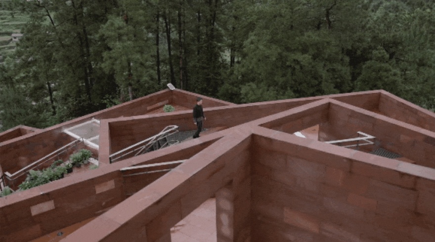 张家界红砂岩盒子屋 | 融入自然的 11 层民宿-31