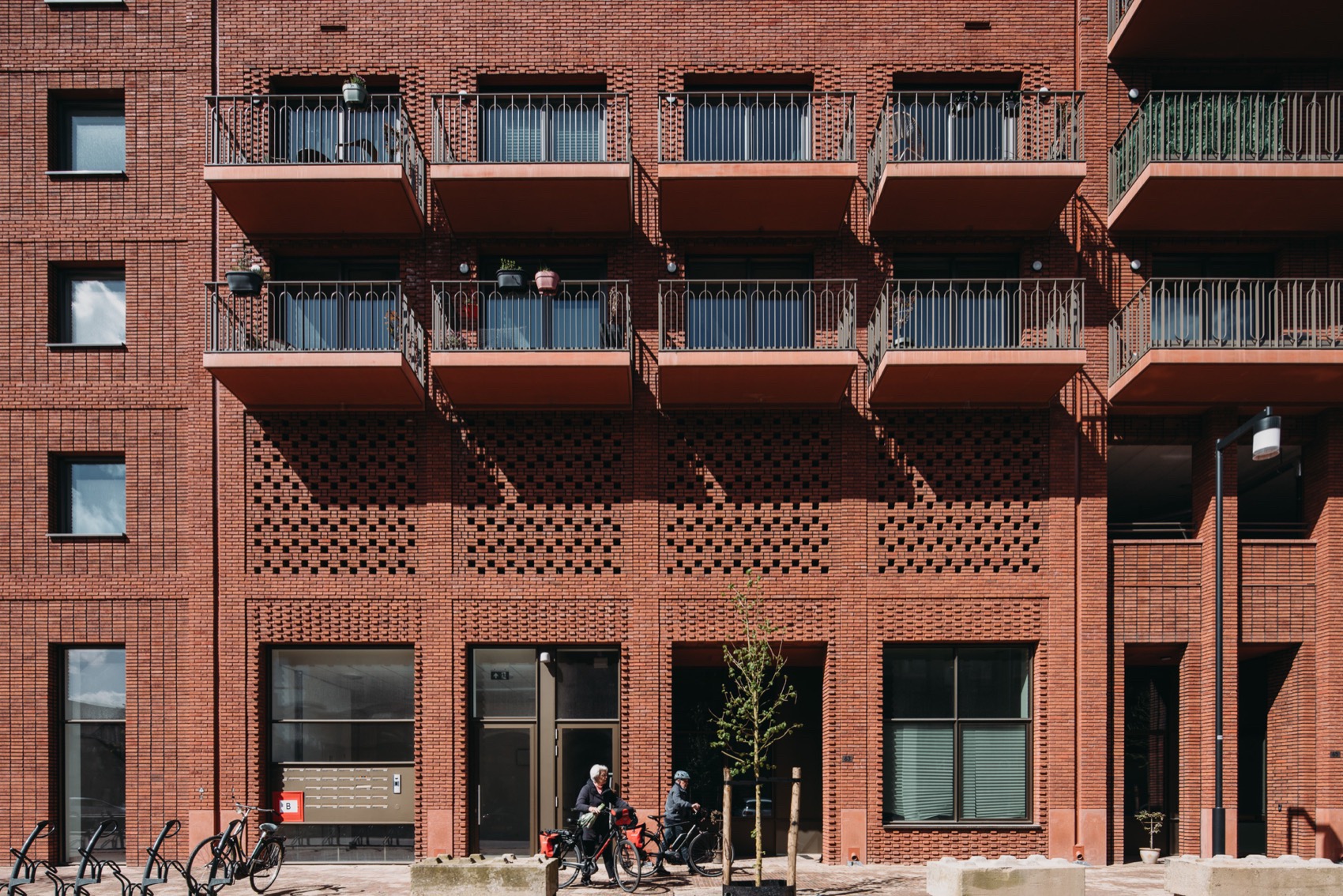 Waalsprong 中心丨荷兰丨De Zwarte Hond-20