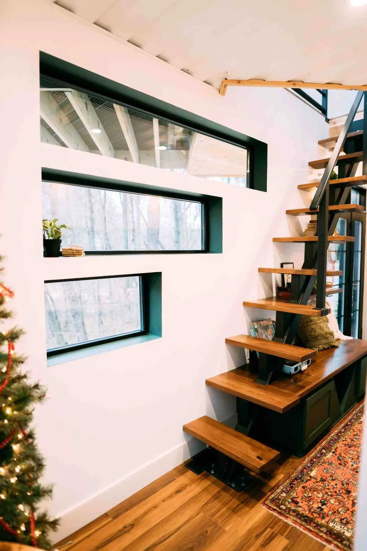 俄亥俄山丘上的集装箱别墅 · 玻璃美景与创意设计-6