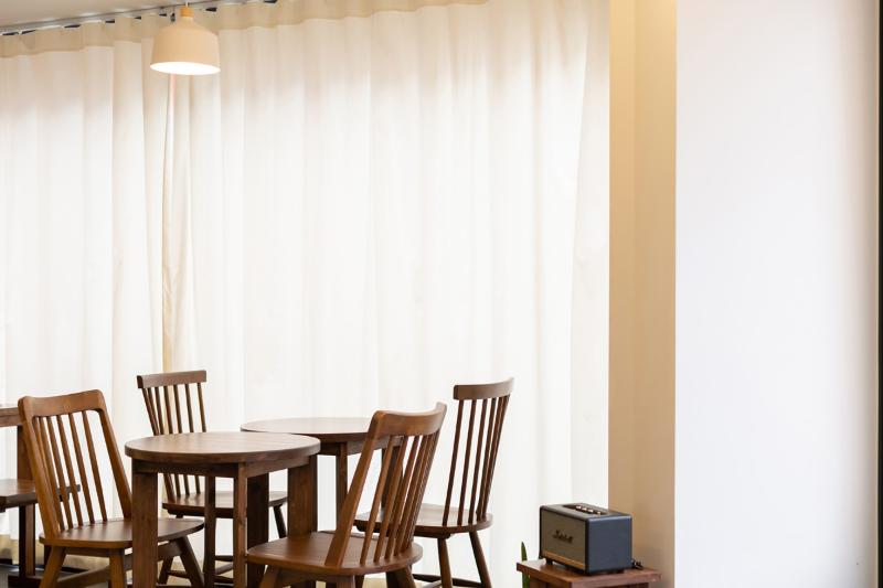 18 坪舒适空间，白色调与灰色点睛的咖啡馆设计-16