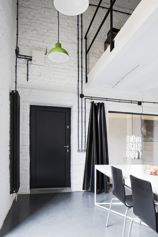 波兰格利维斯中心后工业区旧房翻新成现代办公室-42