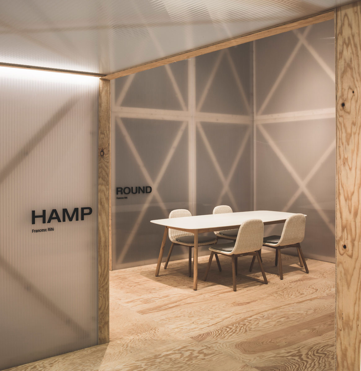 05 06 STAND POINT EN SALONE[2016米兰展]-7