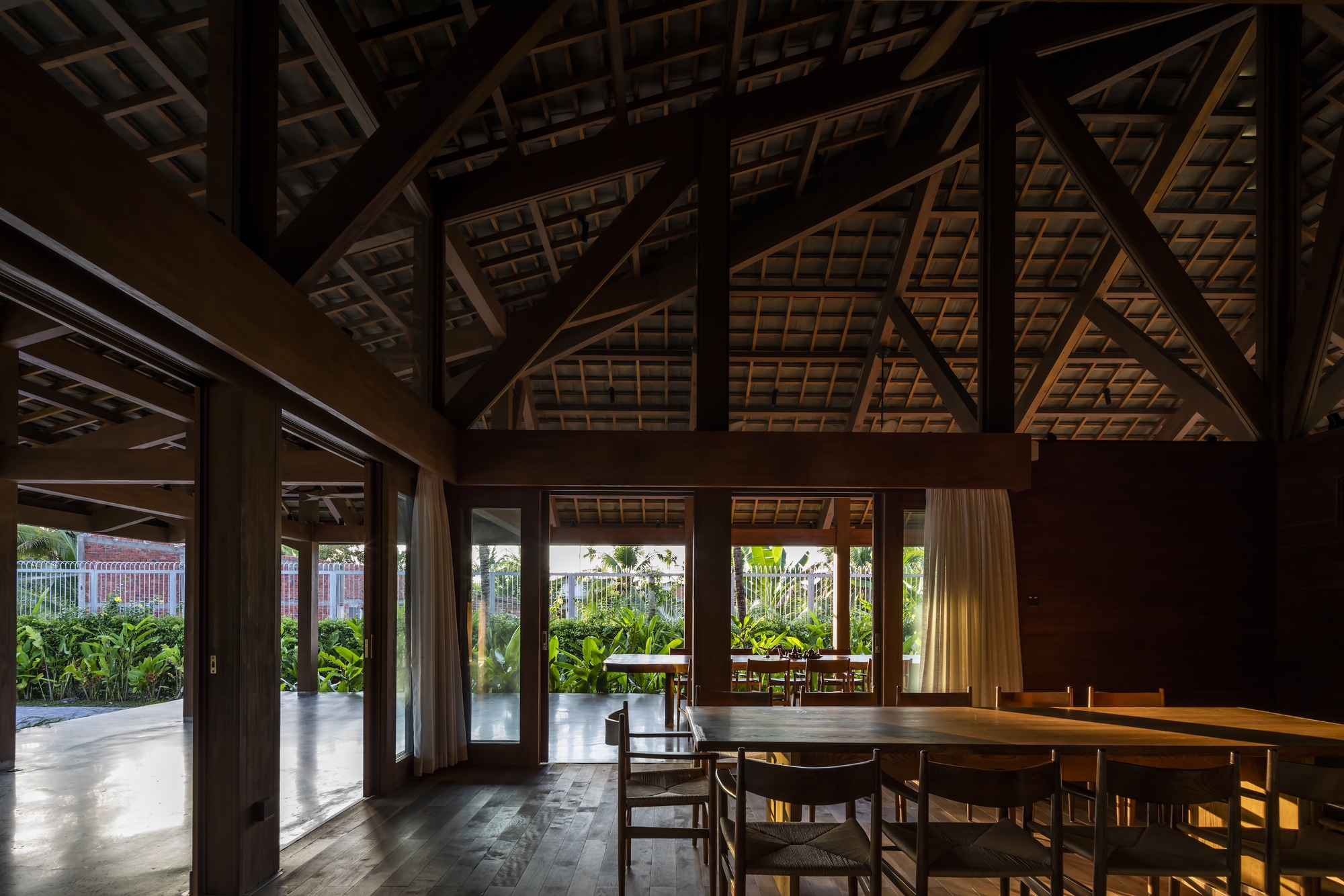 Ben Tre Buddhist Temple & Ancestral Hall / VTN Architects (Vo Trong Nghia Architects)-22