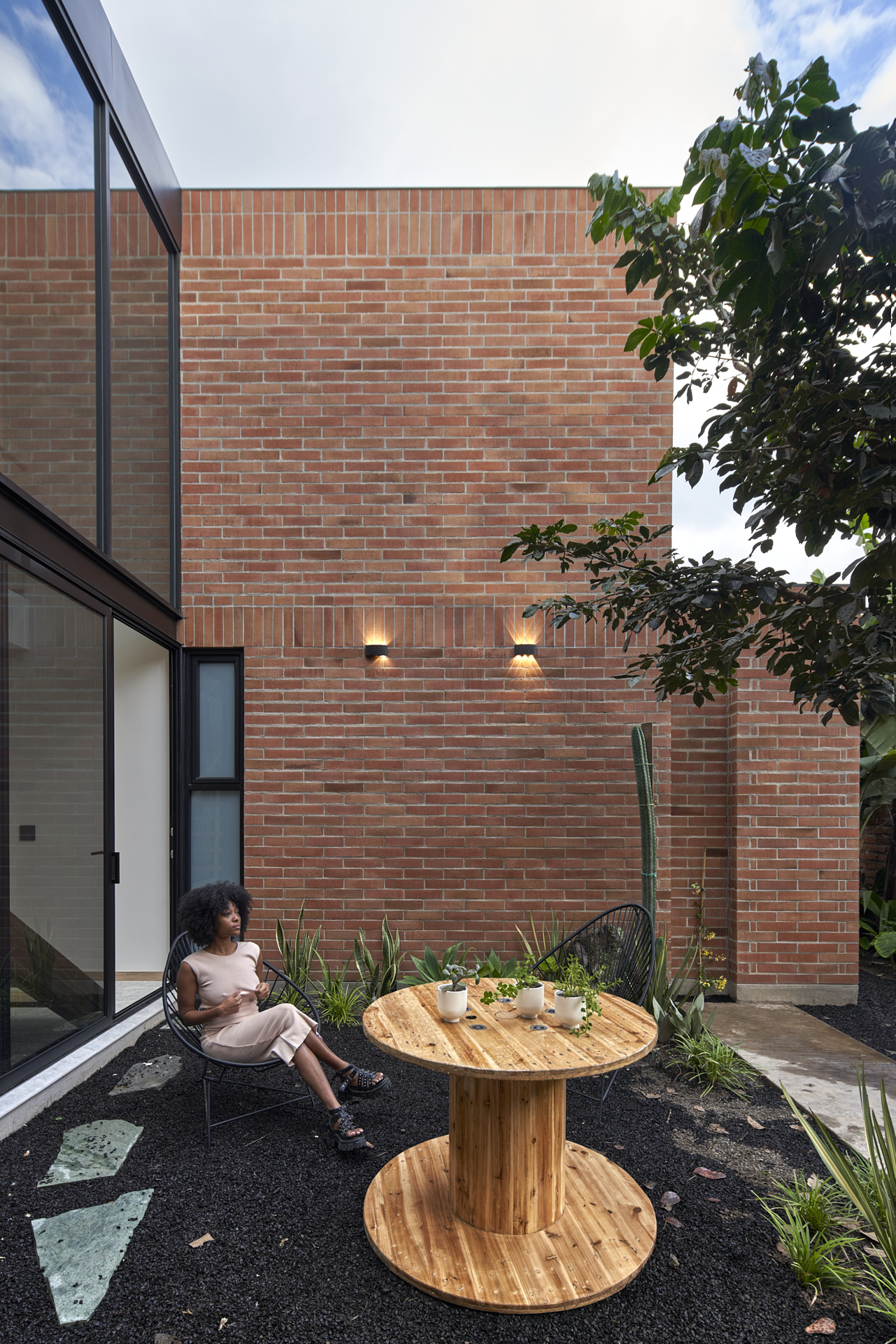 花园之间的房子丨TEC Taller EC-28