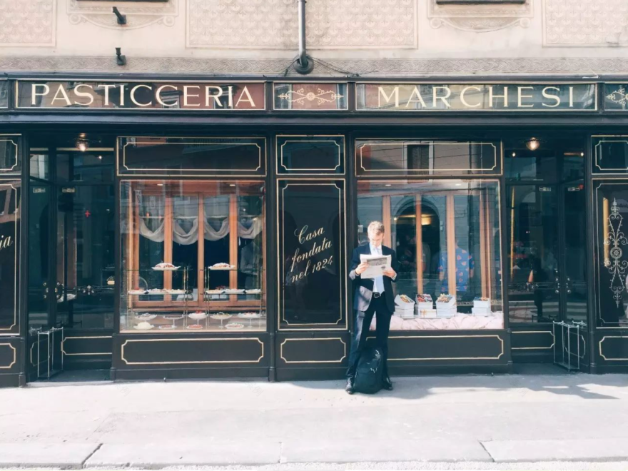 Prada Caffè 快闪咖啡店丨英国伦敦丨Roberto Baciocchi-41