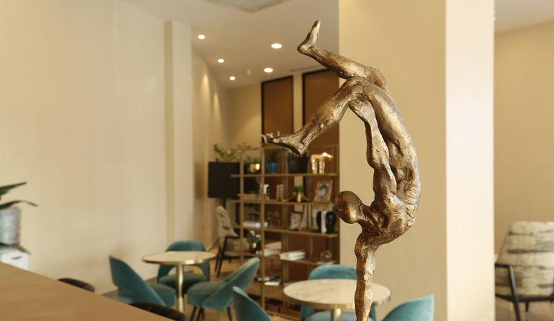 龙湖售楼处现代风格设计-14