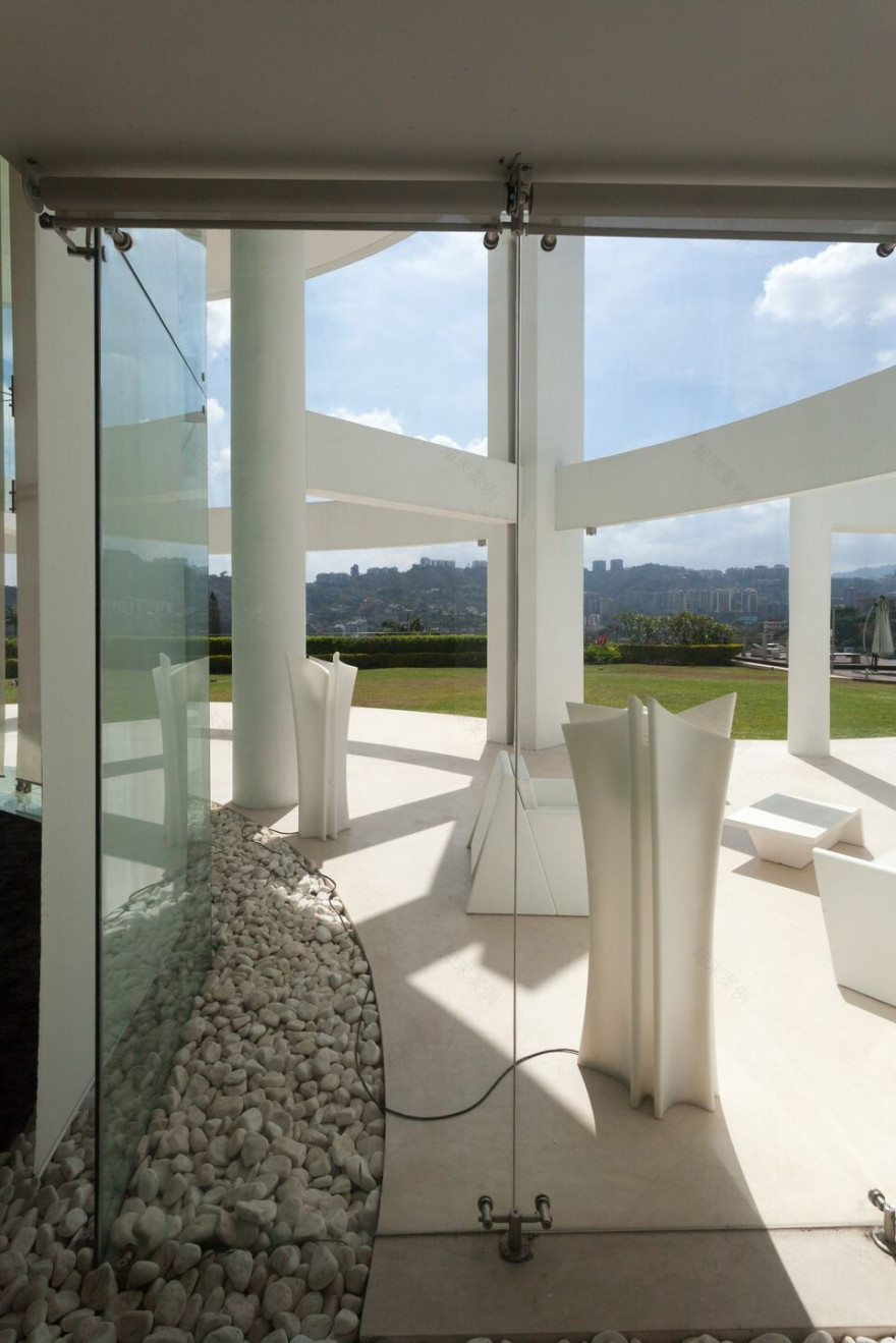 委内瑞拉螺旋形透明别墅,诠释轻盈与通透-36