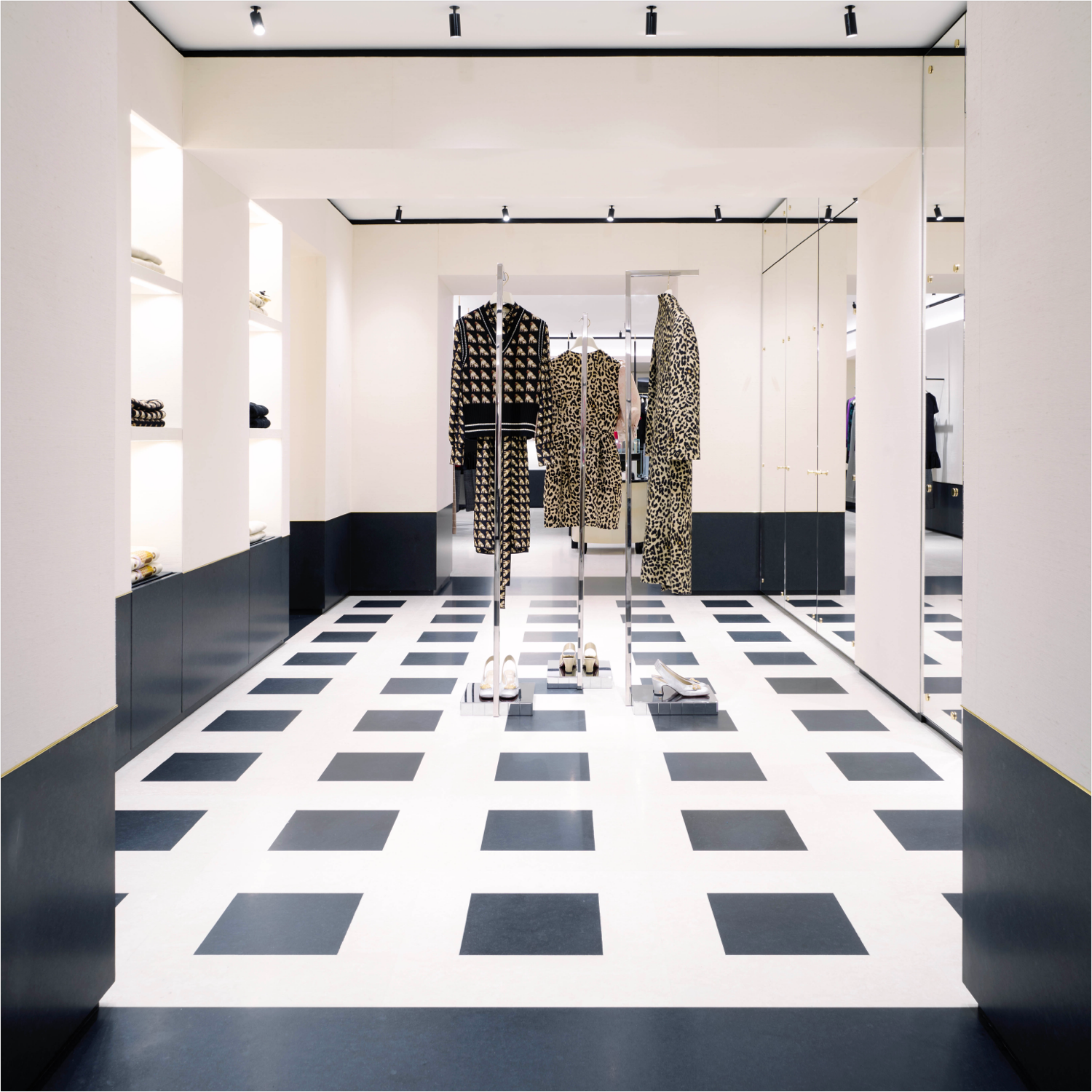 Valentino米兰门店丨意大利米兰-7