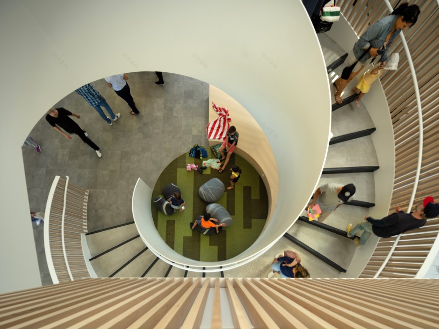 təməsew̓txʷ游泳与社区中心,加拿大 / hcma architecture + design-43