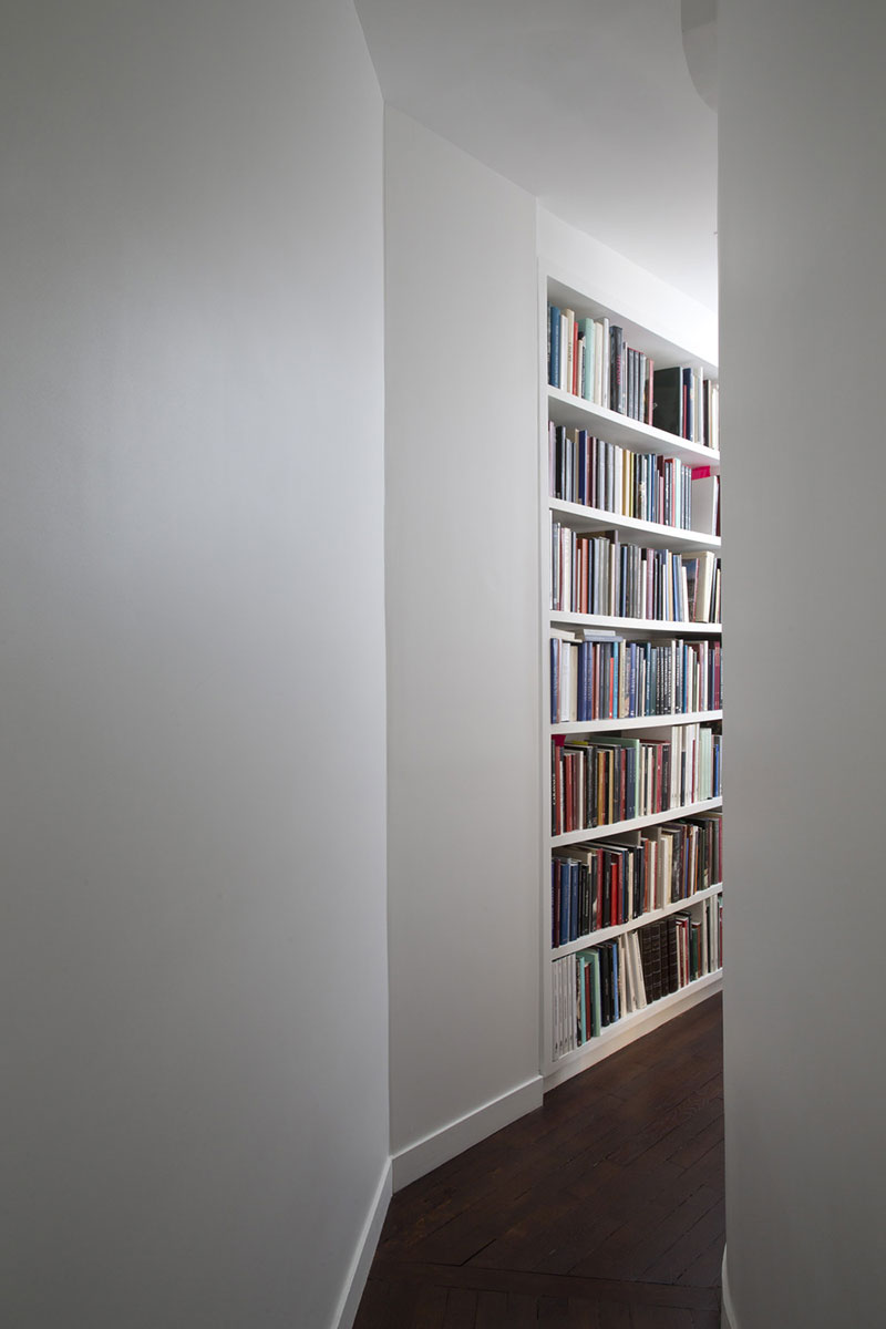 巴黎时尚混搭公寓 | 现代设计邂逅文艺复兴艺术-11