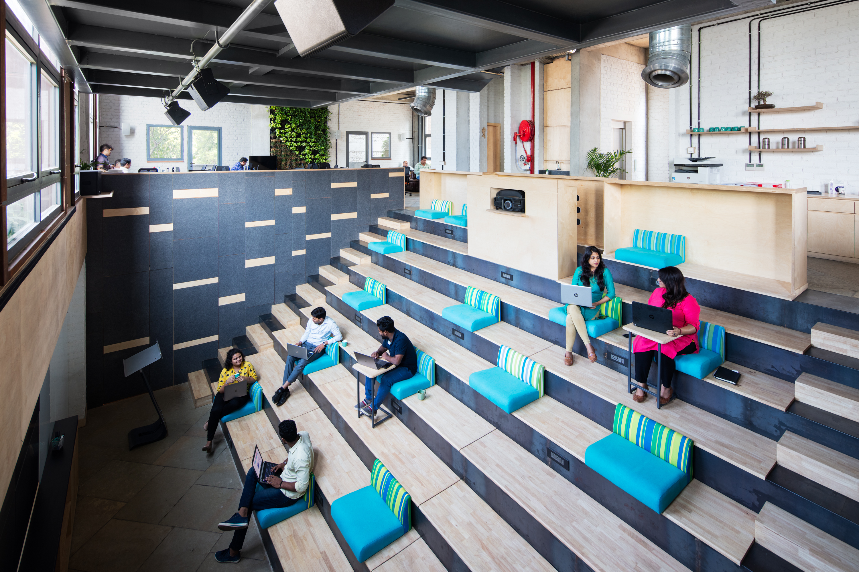 公报营销解决方案办公室-35