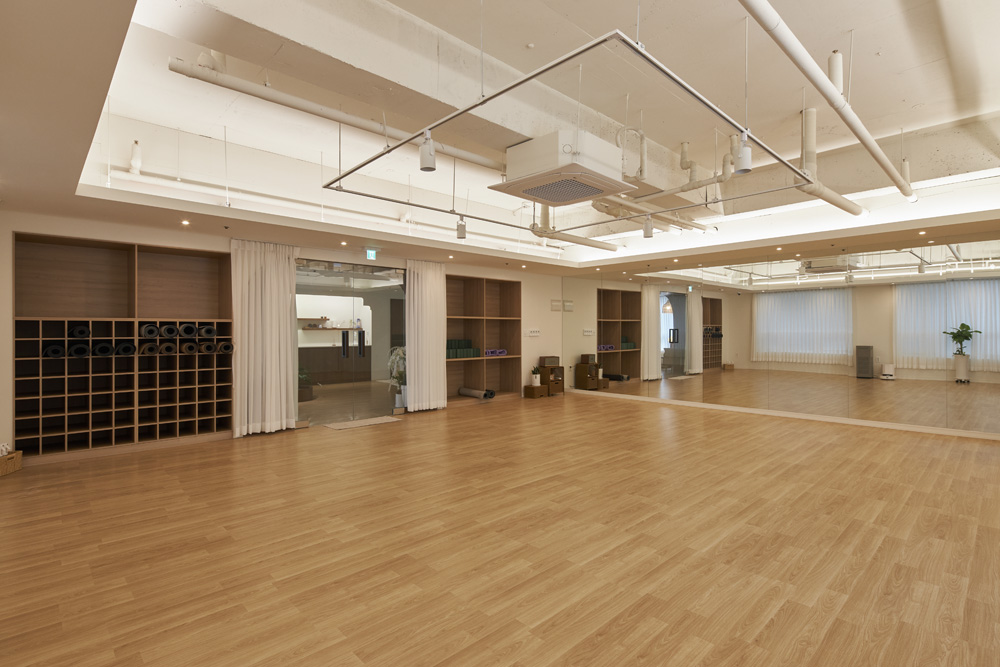 40 坪高级瑜伽空间，舒适氛围的室内设计佳作-8