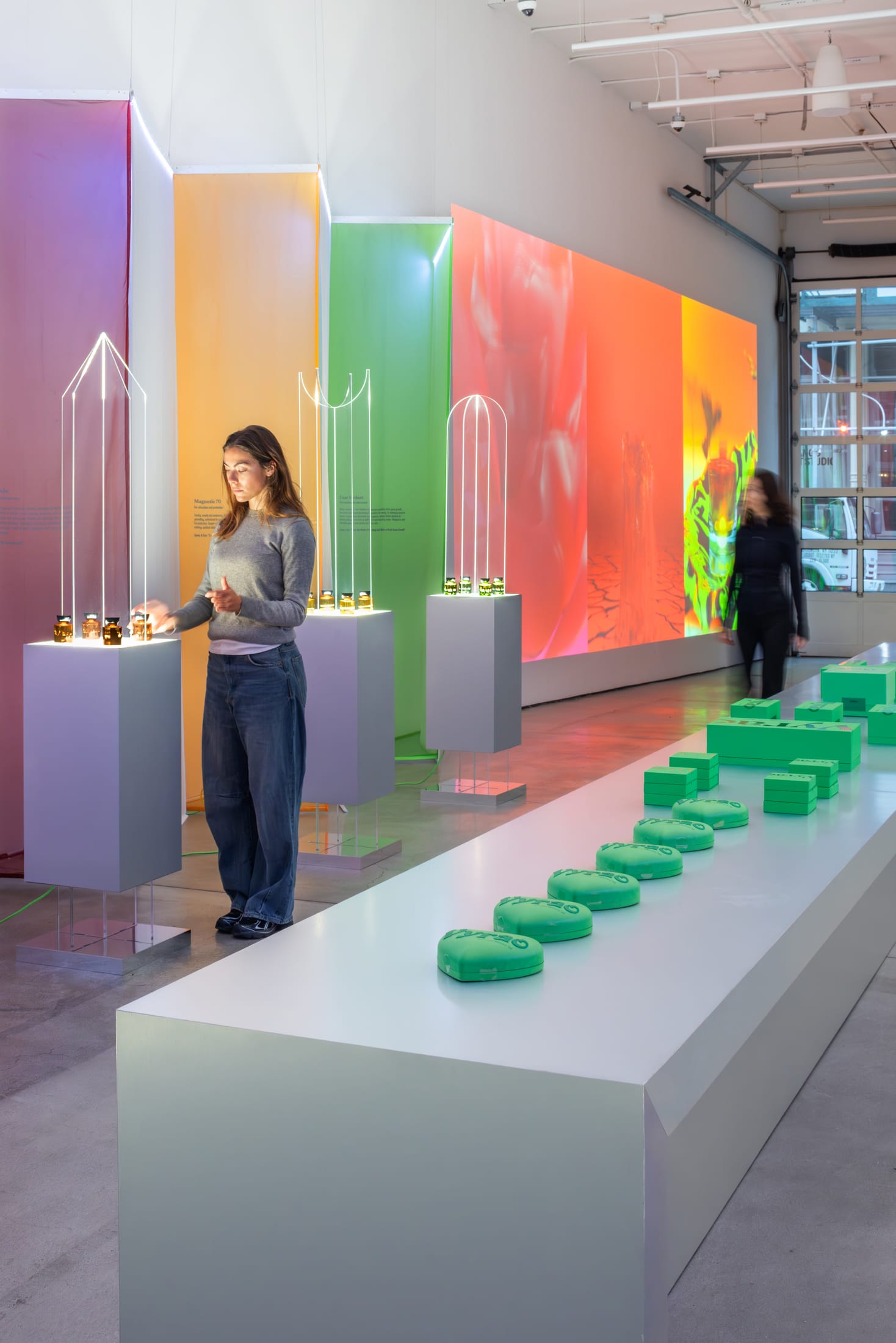 Vyrao和AMO纽约快闪店空间设计丨美国纽约丨AMO（OMA研究与设计工作室）-19