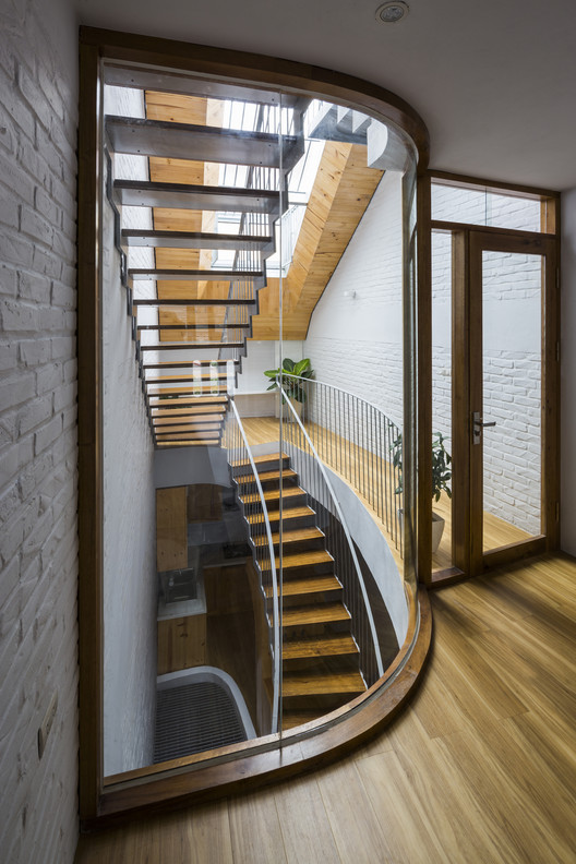 河内狭窄空间中的绿色宁静-5