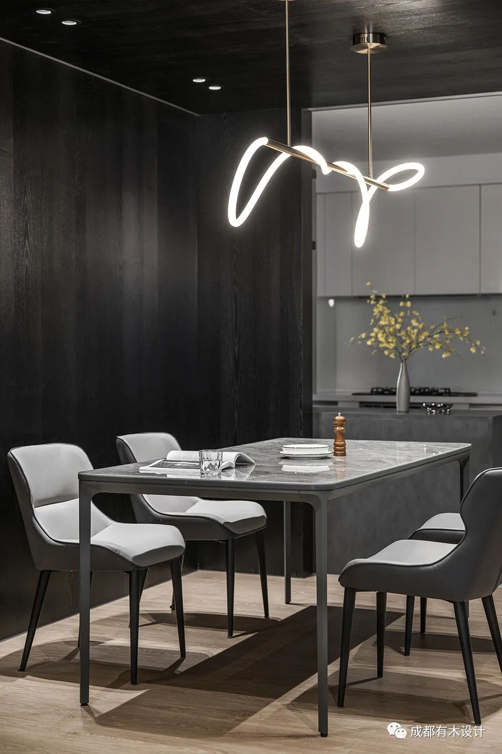 现代医疗从业者的静谧之家-41