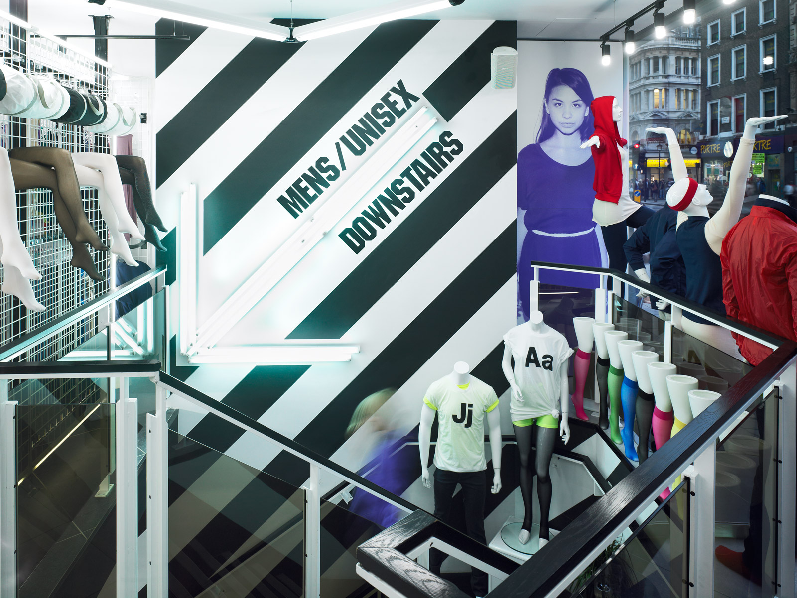 American Apparel: Oxford Street | Circular-2