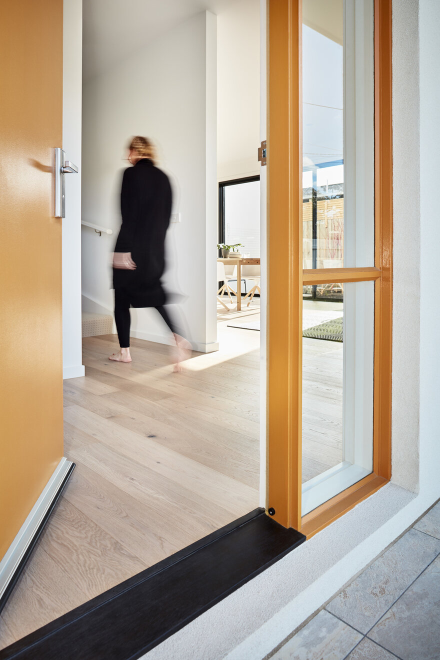 墨尔本阳光小镇的绿色联排住宅-9